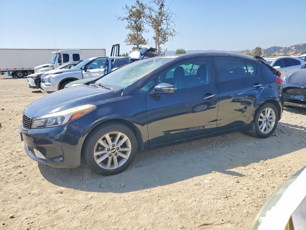 2017 KIA FORTE5 LX