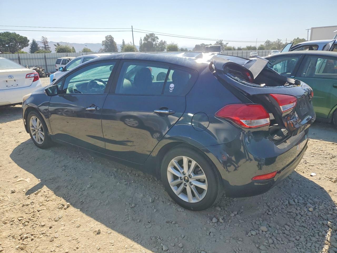 2017 KIA FORTE5 LX — снимка 2