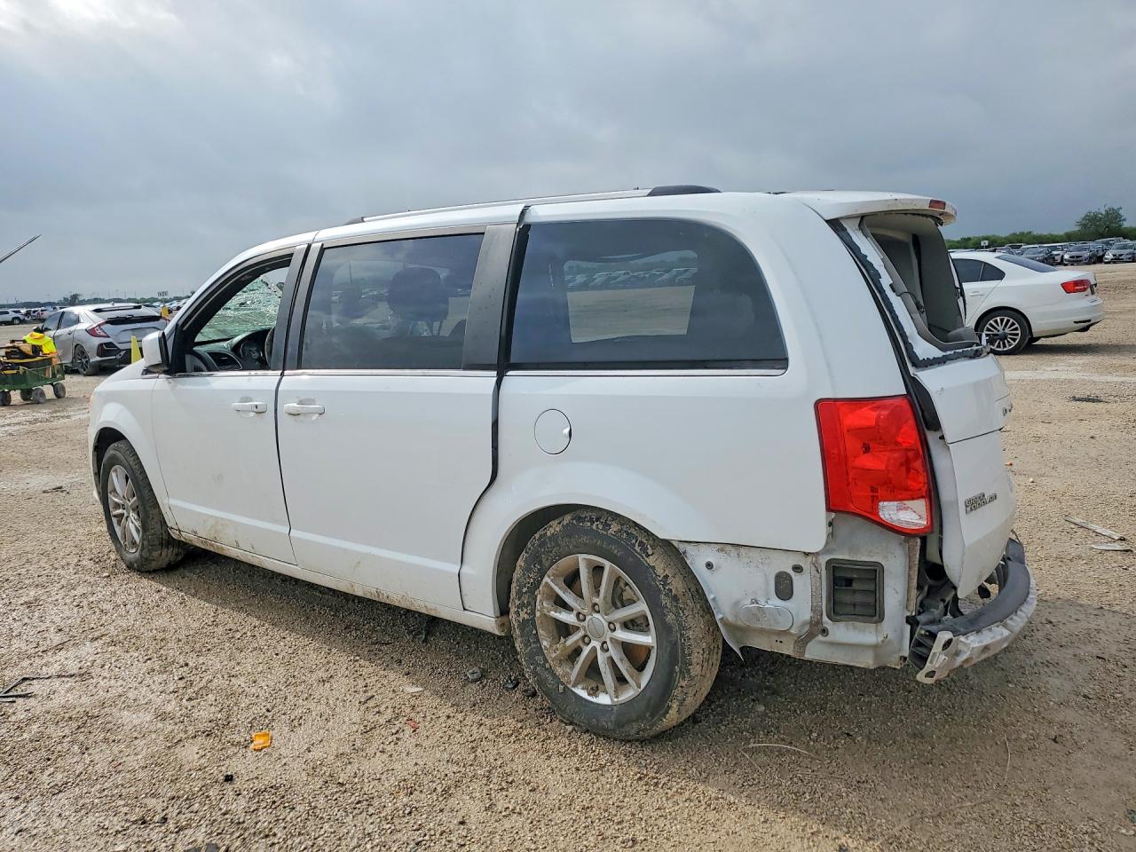 2019 DODGE GRAND CARAVAN SXT — снимка 2