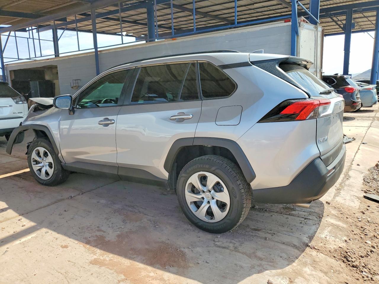 2021 TOYOTA RAV4 LE — снимка 2