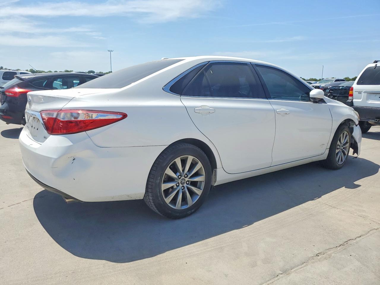 2015 TOYOTA CAMRY XLE — снимка 3