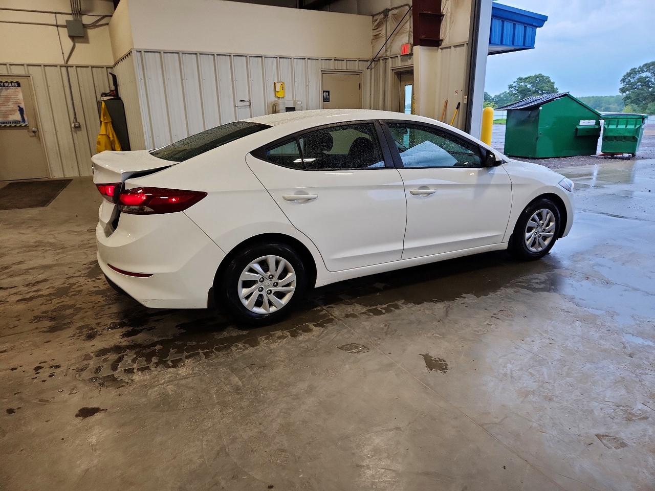 2018 HYUNDAI ELANTRA SE — снимка 3