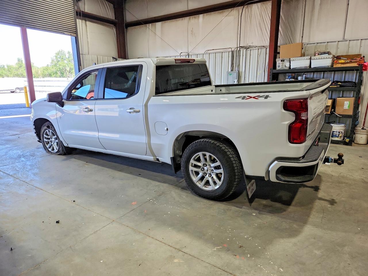 2019 CHEVROLET SILVERADO K1500 RST — снимка 2