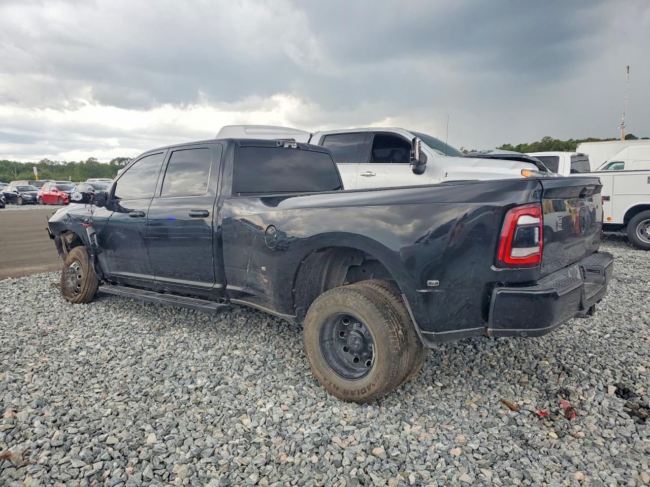 2024 RAM 3500 BIG HORN — снимка 2