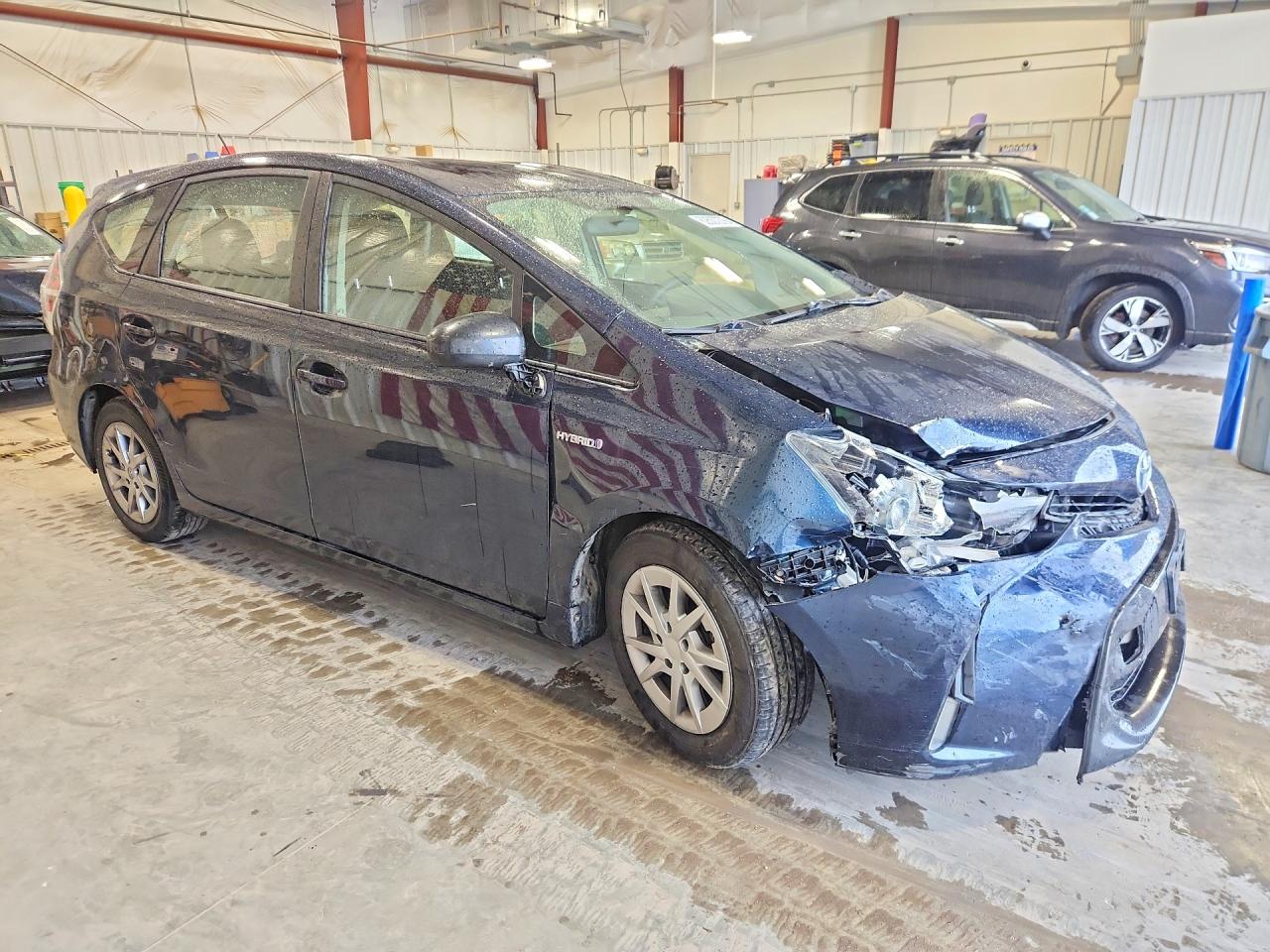 2017 TOYOTA PRIUS V THREE — снимка 4