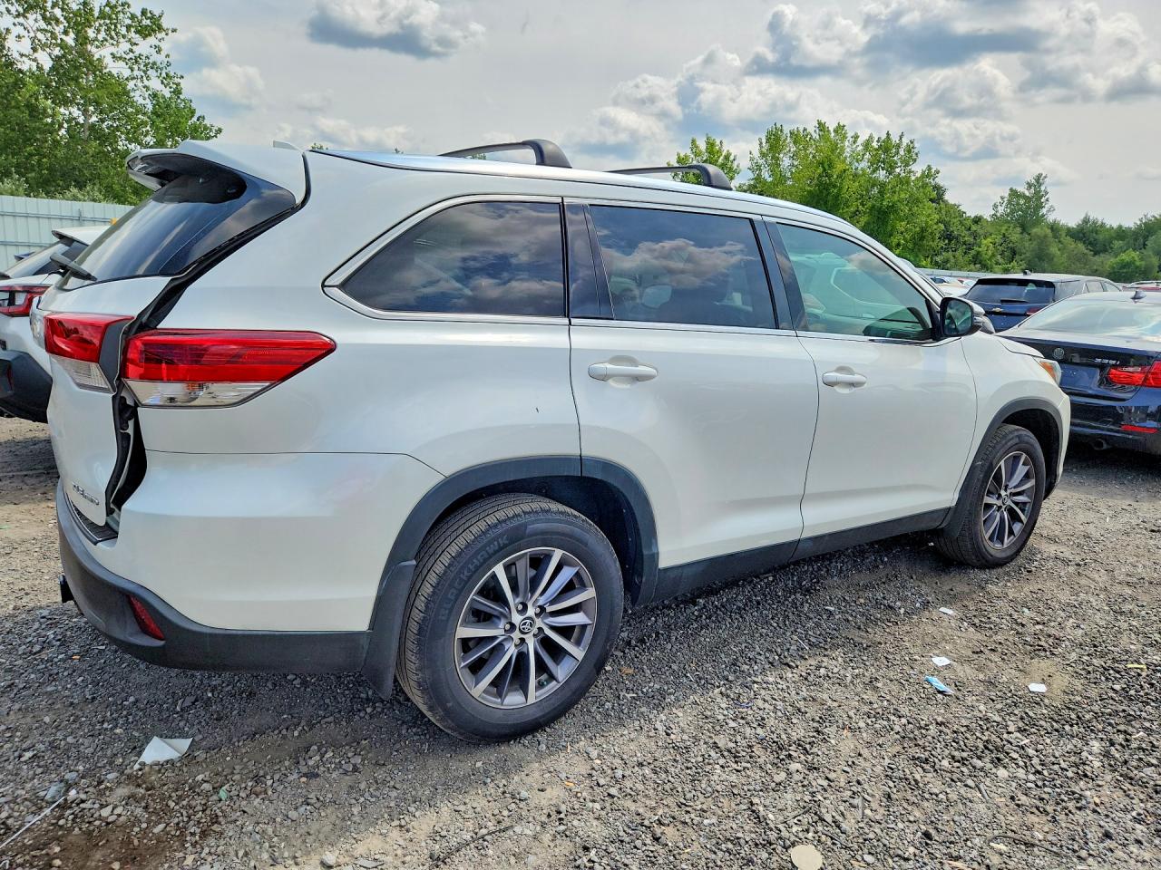 2019 TOYOTA HIGHLANDER XLE — снимка 3