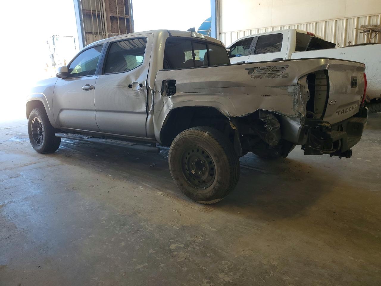 2020 TOYOTA TACOMA SR V6 — снимка 2