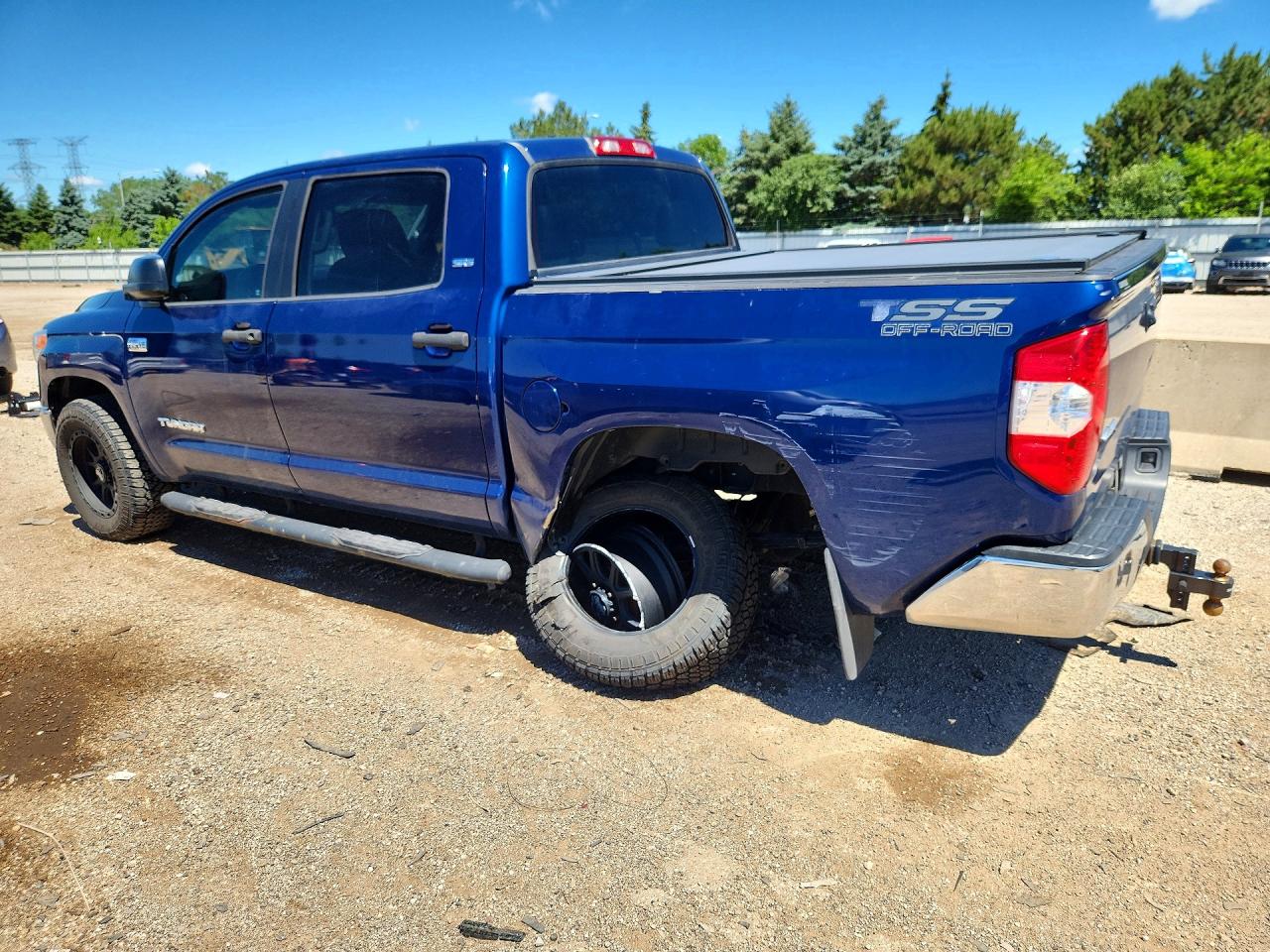 2015 TOYOTA TUNDRA SR5 — снимка 2