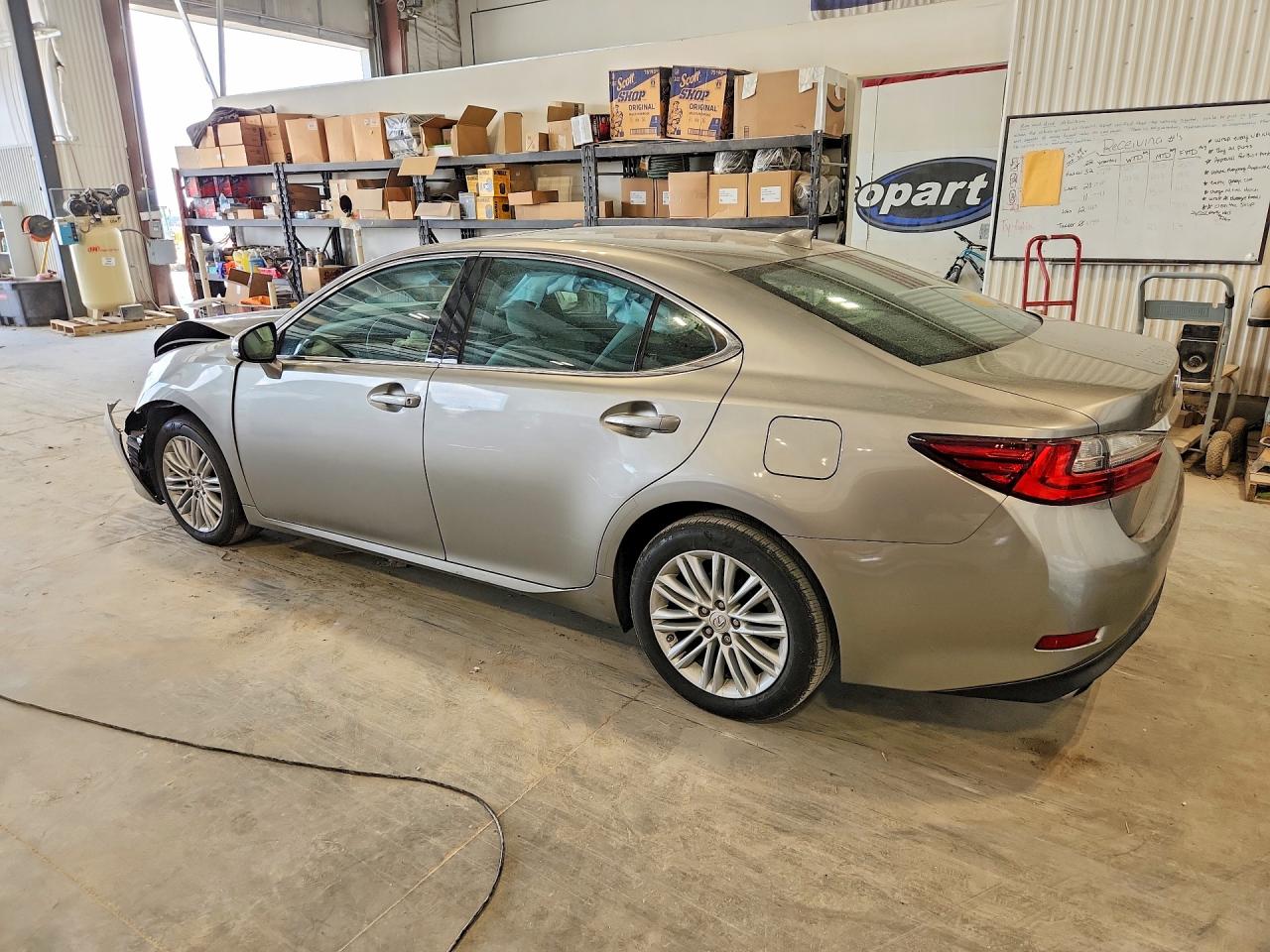 2016 LEXUS ES 350 — снимка 2