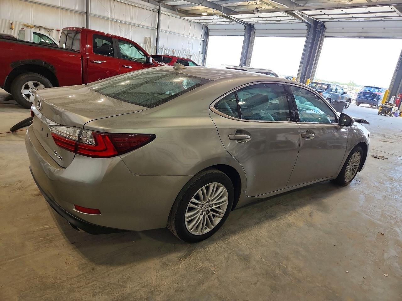 2016 LEXUS ES 350 — снимка 3