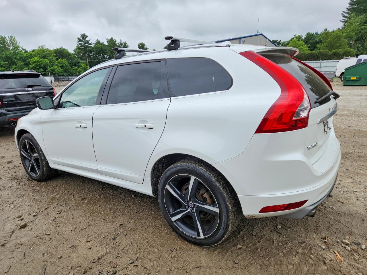 2016 VOLVO XC60 T6 R-DESIGN PLATINUM — снимка 2