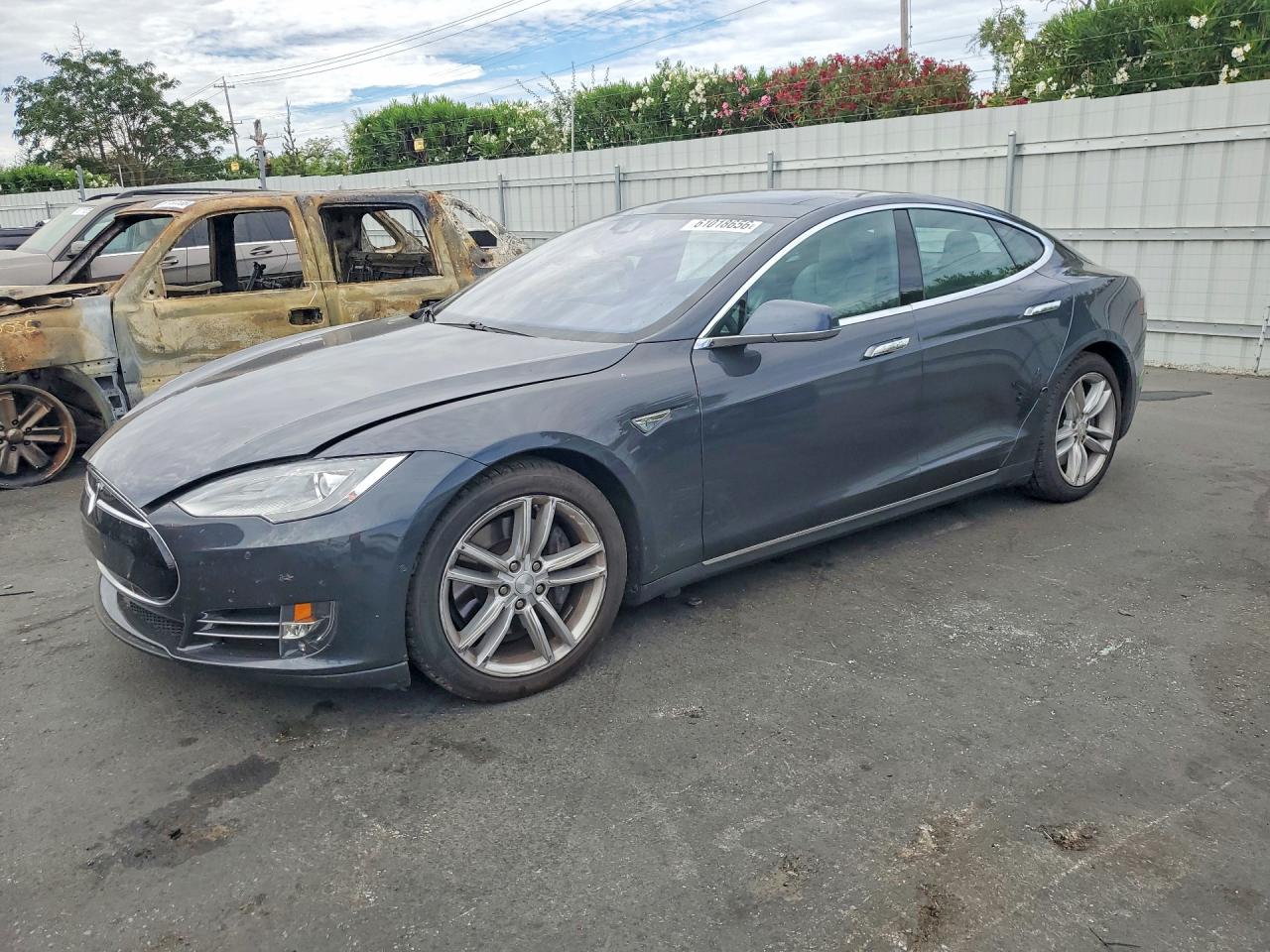 2015 TESLA MODEL S