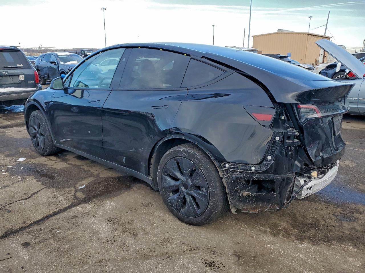 2024 TESLA MODEL Y — снимка 2