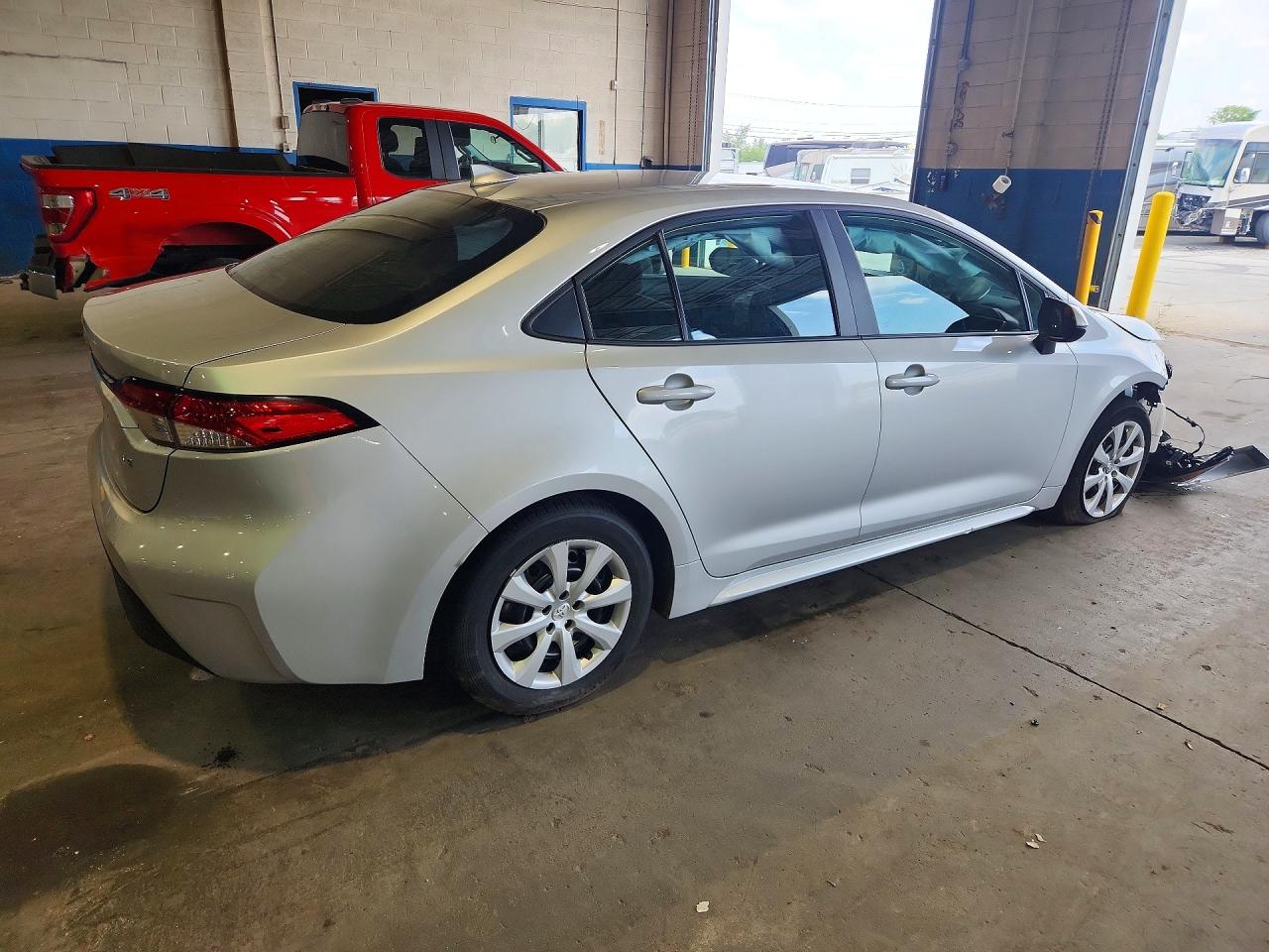 2025 TOYOTA COROLLA LE — снимка 3