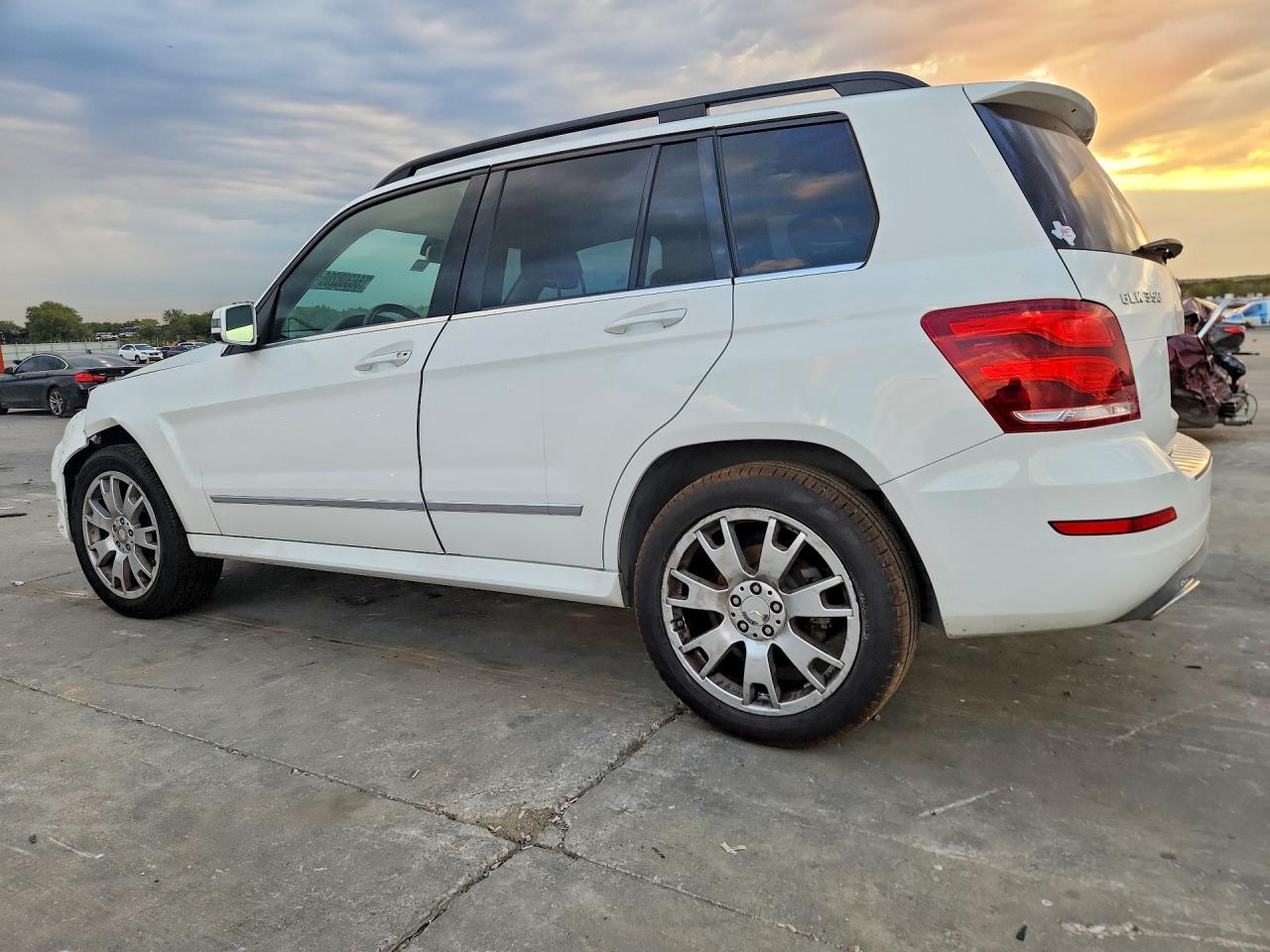 2013 MERCEDES-BENZ GLK 350 — снимка 2