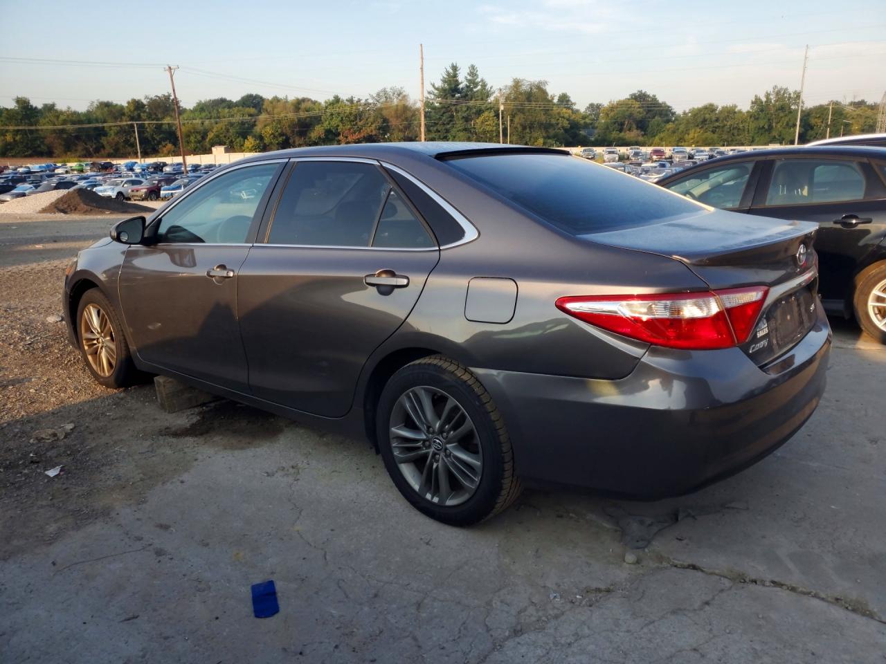 2016 TOYOTA CAMRY SE — снимка 2