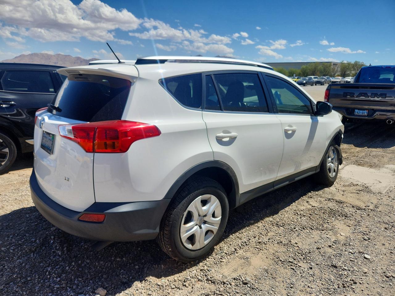 2015 TOYOTA RAV4 LE — снимка 3