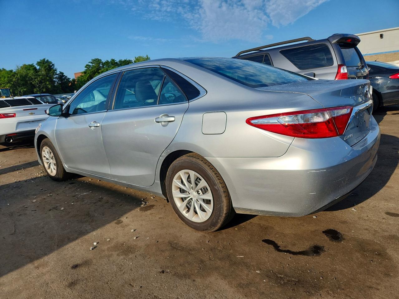 2016 TOYOTA CAMRY LE — снимка 2