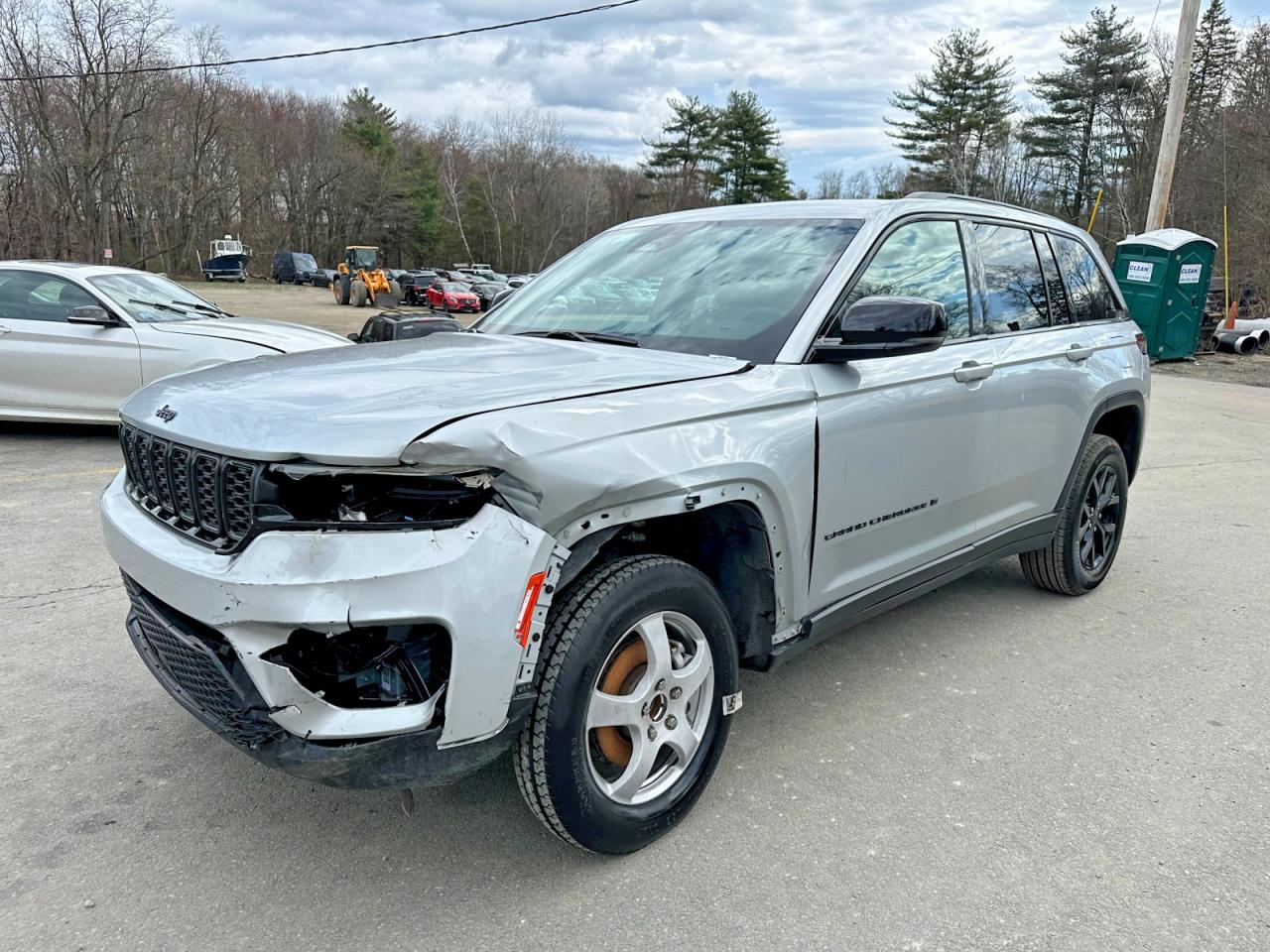 2025 JEEP GRAND CHEROKEE LAREDO