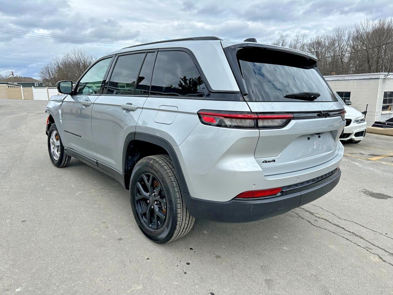 2025 JEEP GRAND CHEROKEE LAREDO — снимка 2
