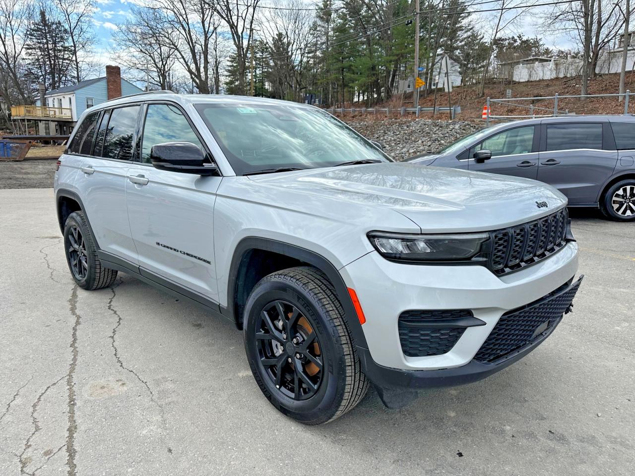 2025 JEEP GRAND CHEROKEE LAREDO — снимка 4