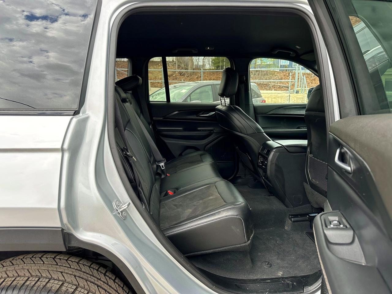 2025 JEEP GRAND CHEROKEE LAREDO — снимка 5