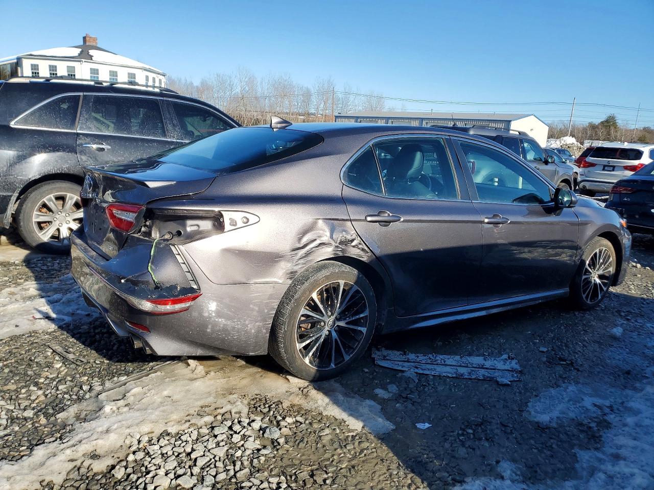 2019 TOYOTA CAMRY L — снимка 3