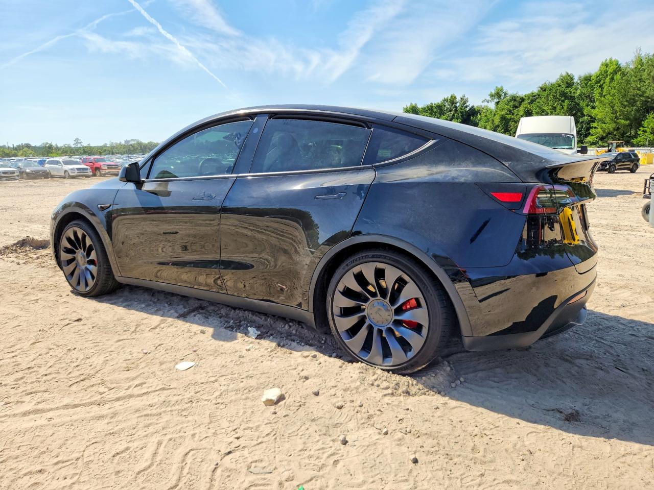 2024 TESLA MODEL Y — снимка 2