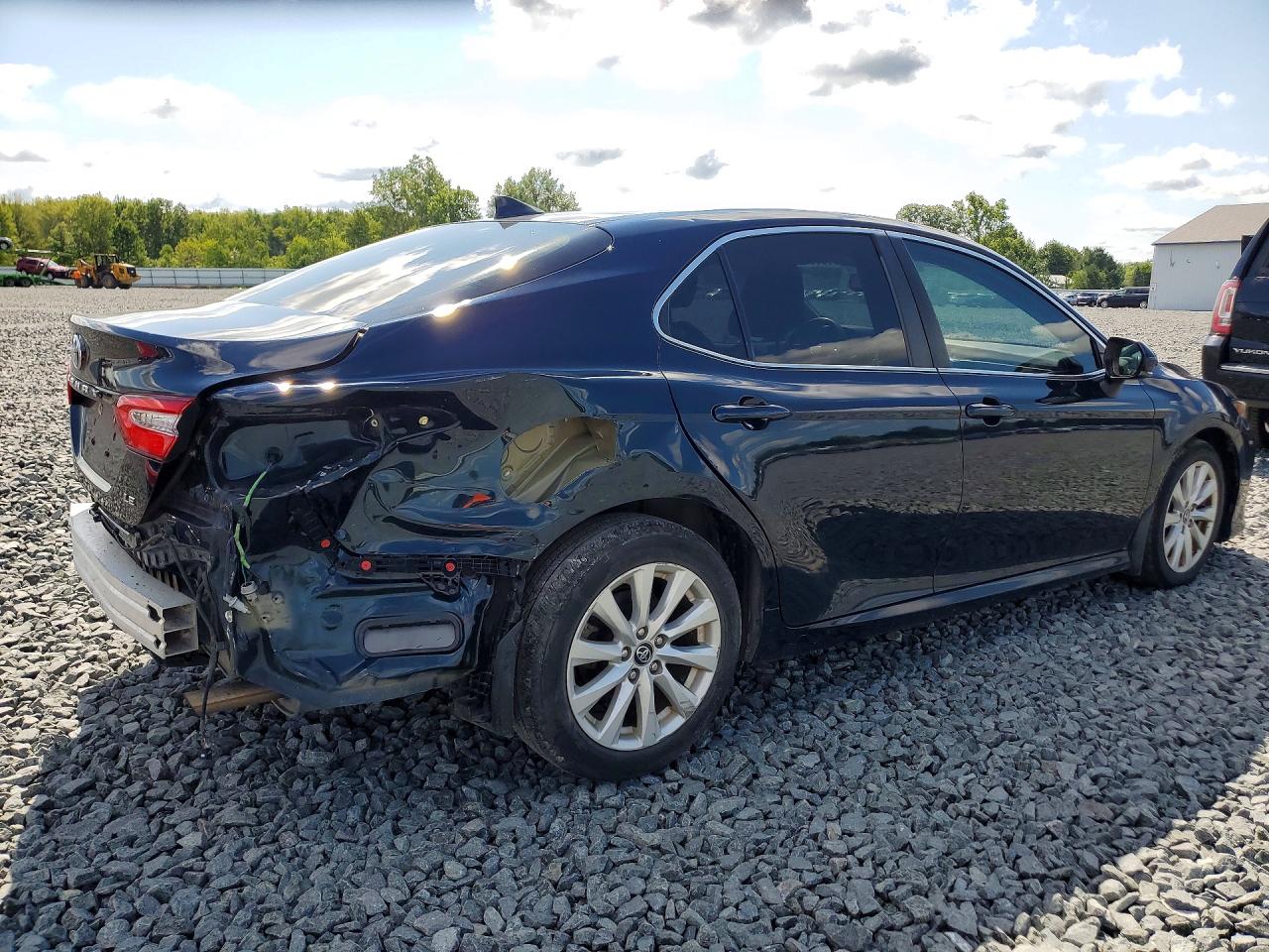 2019 TOYOTA CAMRY LE — снимка 3