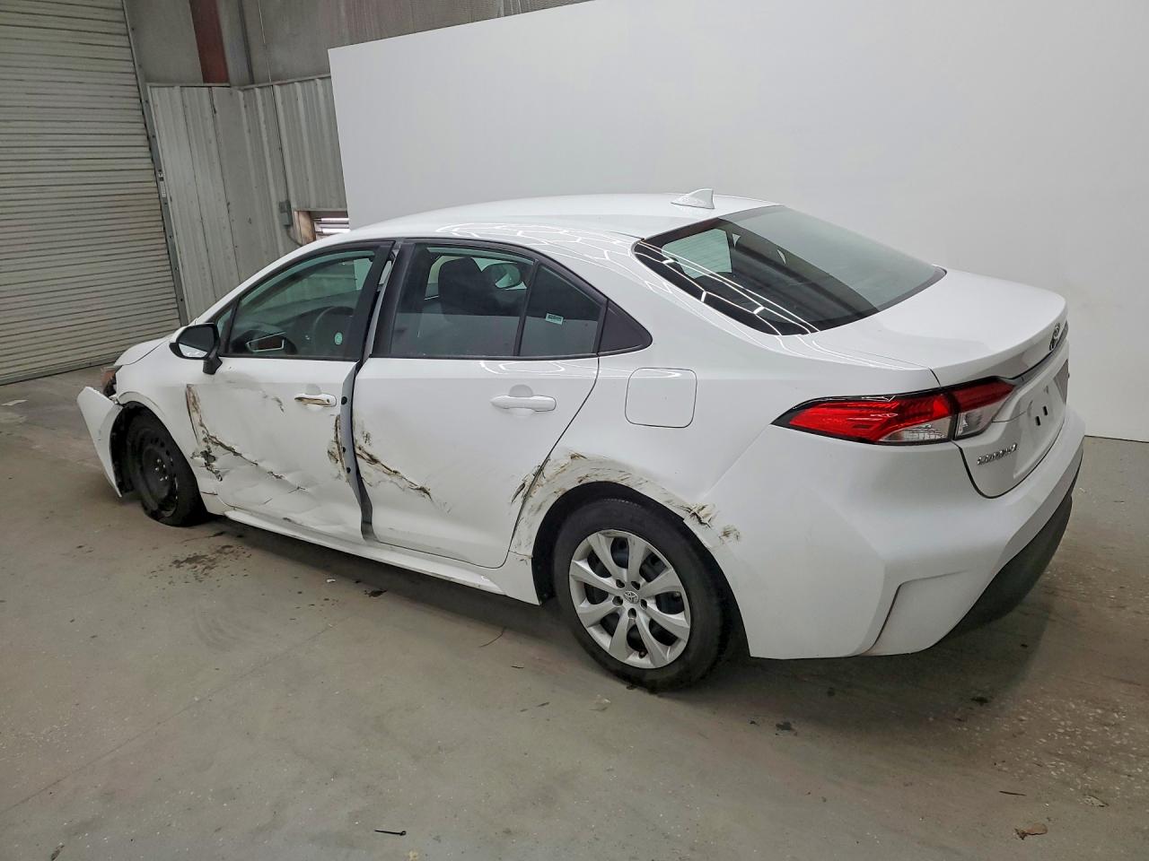 2025 TOYOTA COROLLA LE — снимка 2
