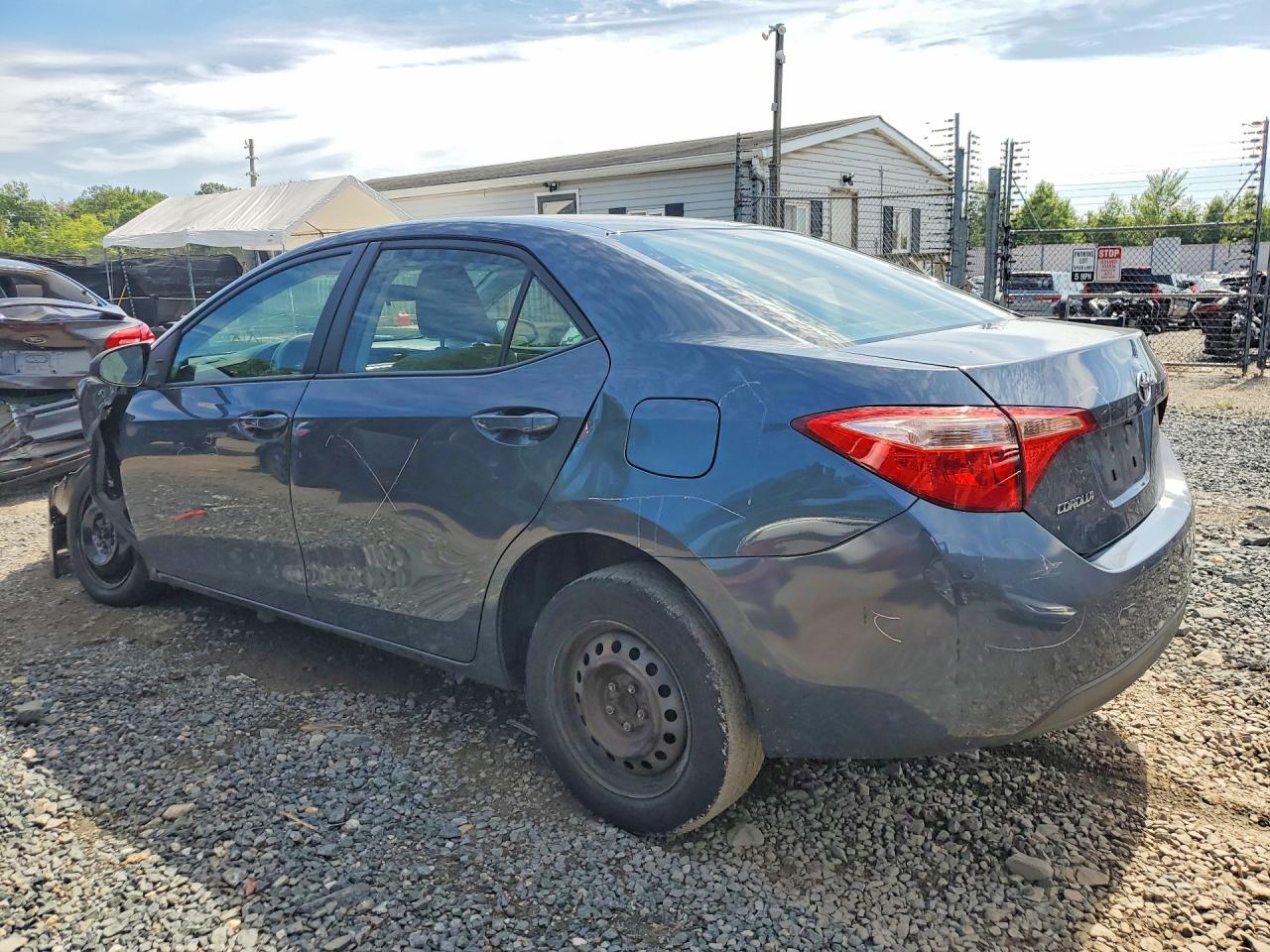 2017 TOYOTA COROLLA L — снимка 2
