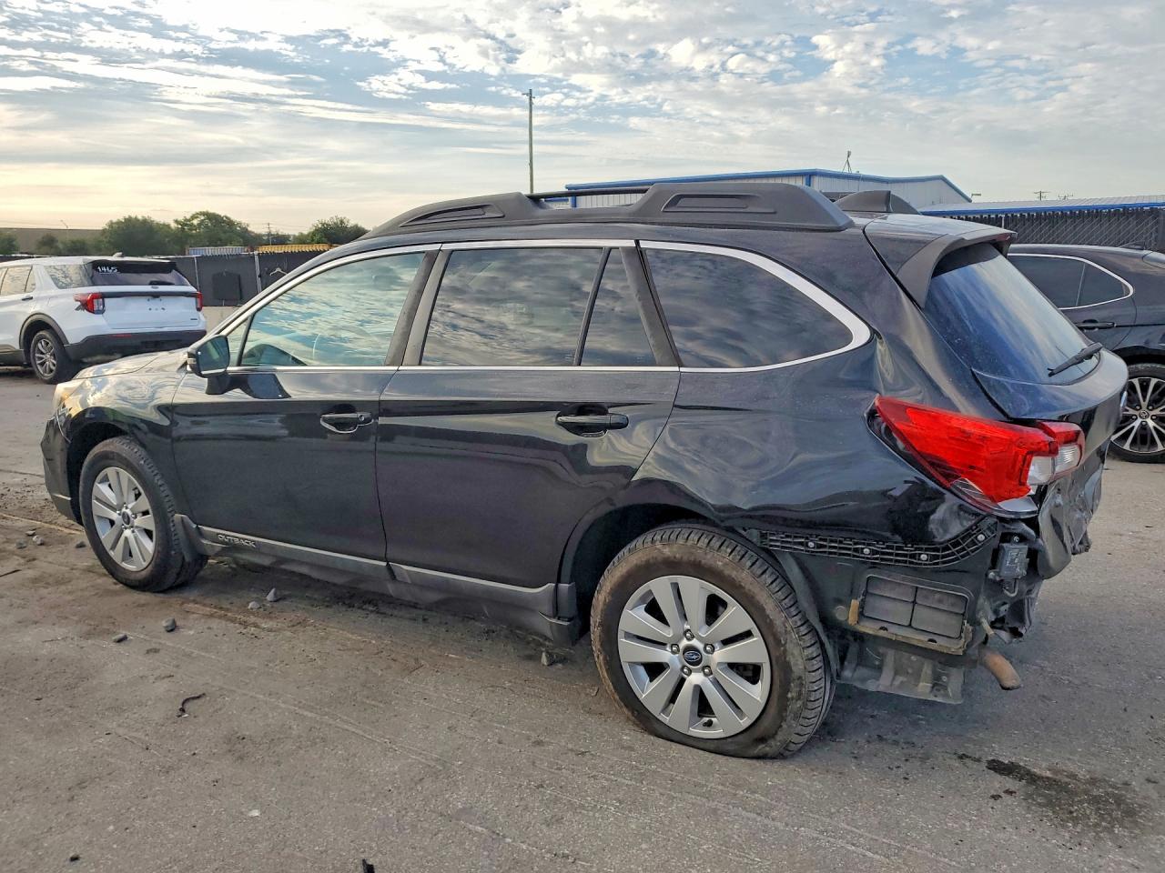 2019 SUBARU OUTBACK 2.5I PREMIUM — снимка 2