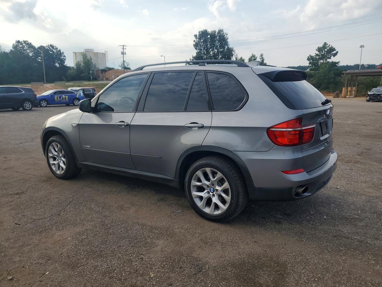 2013 BMW X5 XDRIVE35I — снимка 2