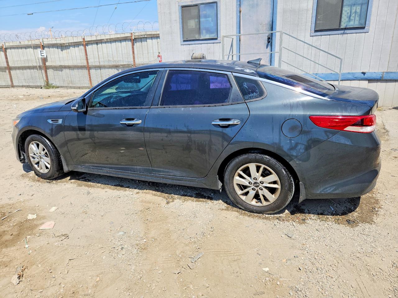2016 KIA OPTIMA LX — снимка 2