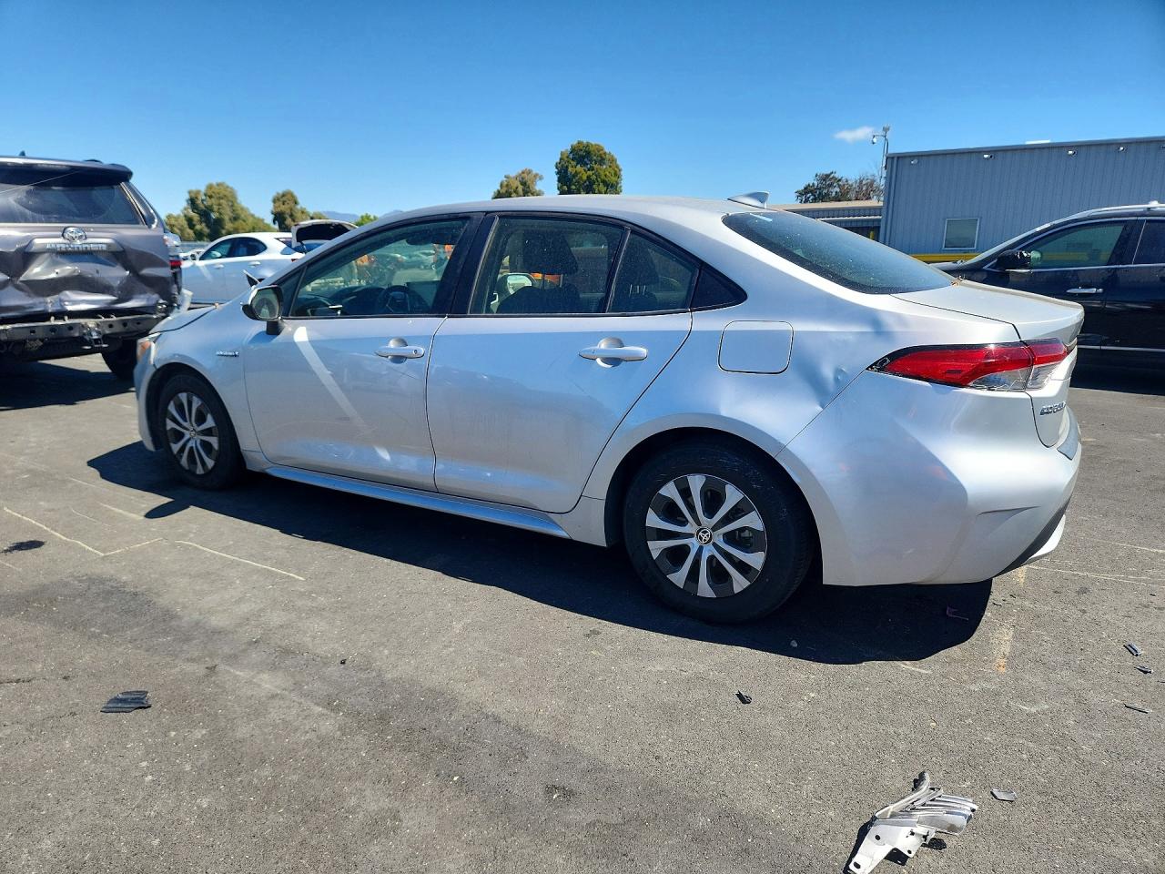 2021 TOYOTA COROLLA LE — снимка 2