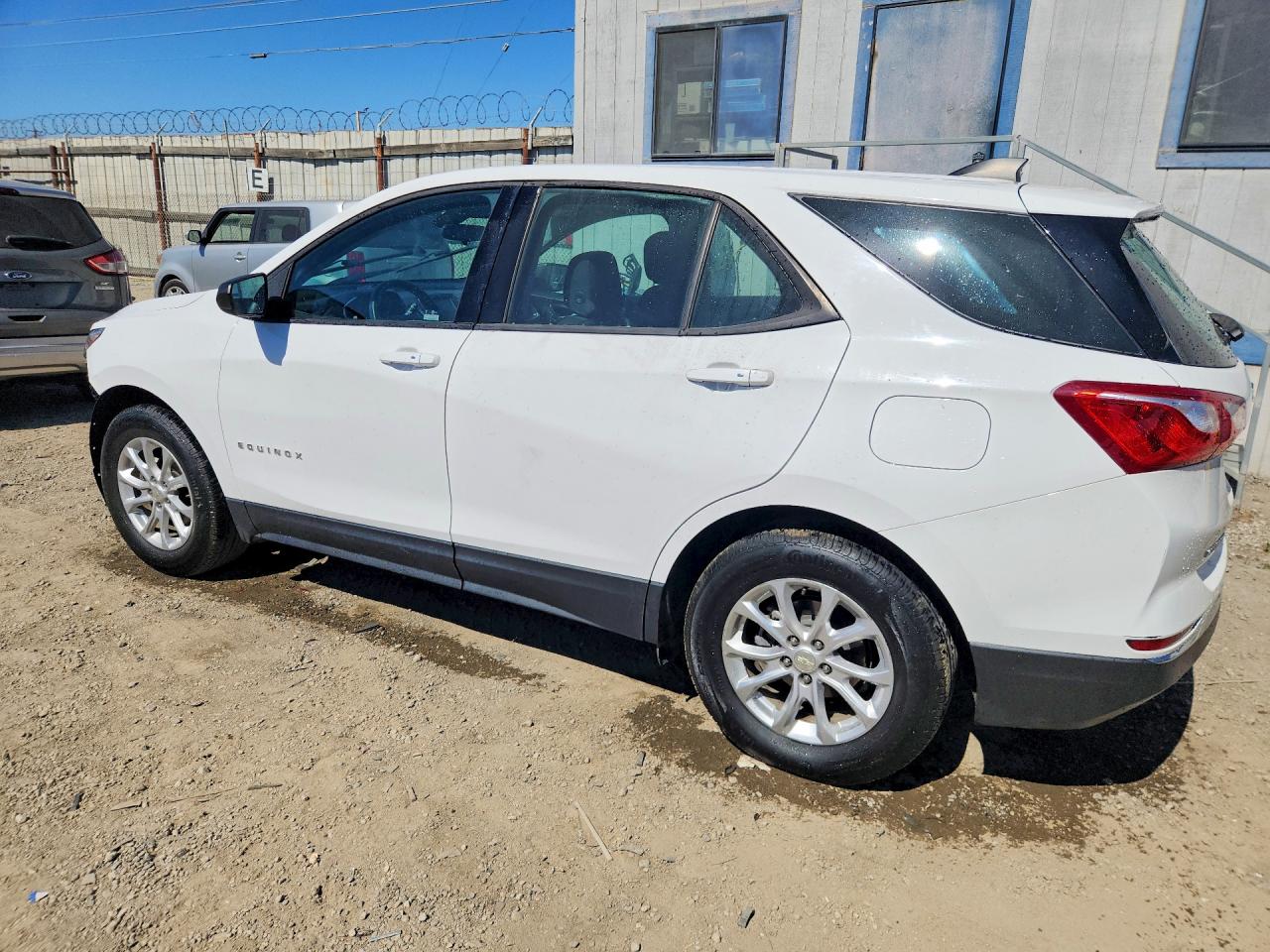 2018 CHEVROLET EQUINOX LS — снимка 2