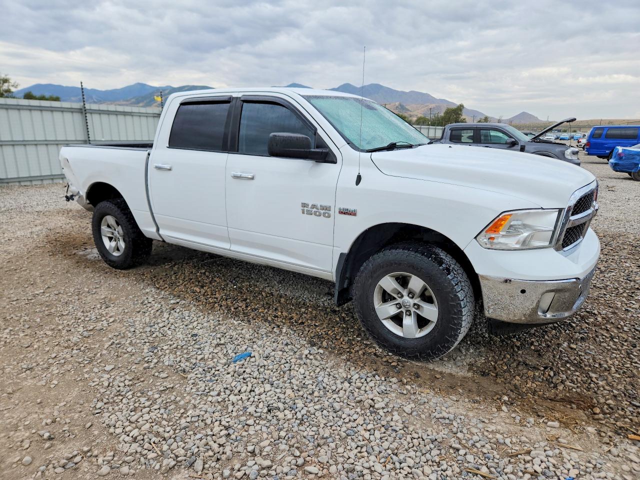 2015 RAM 1500 SLT — снимка 4