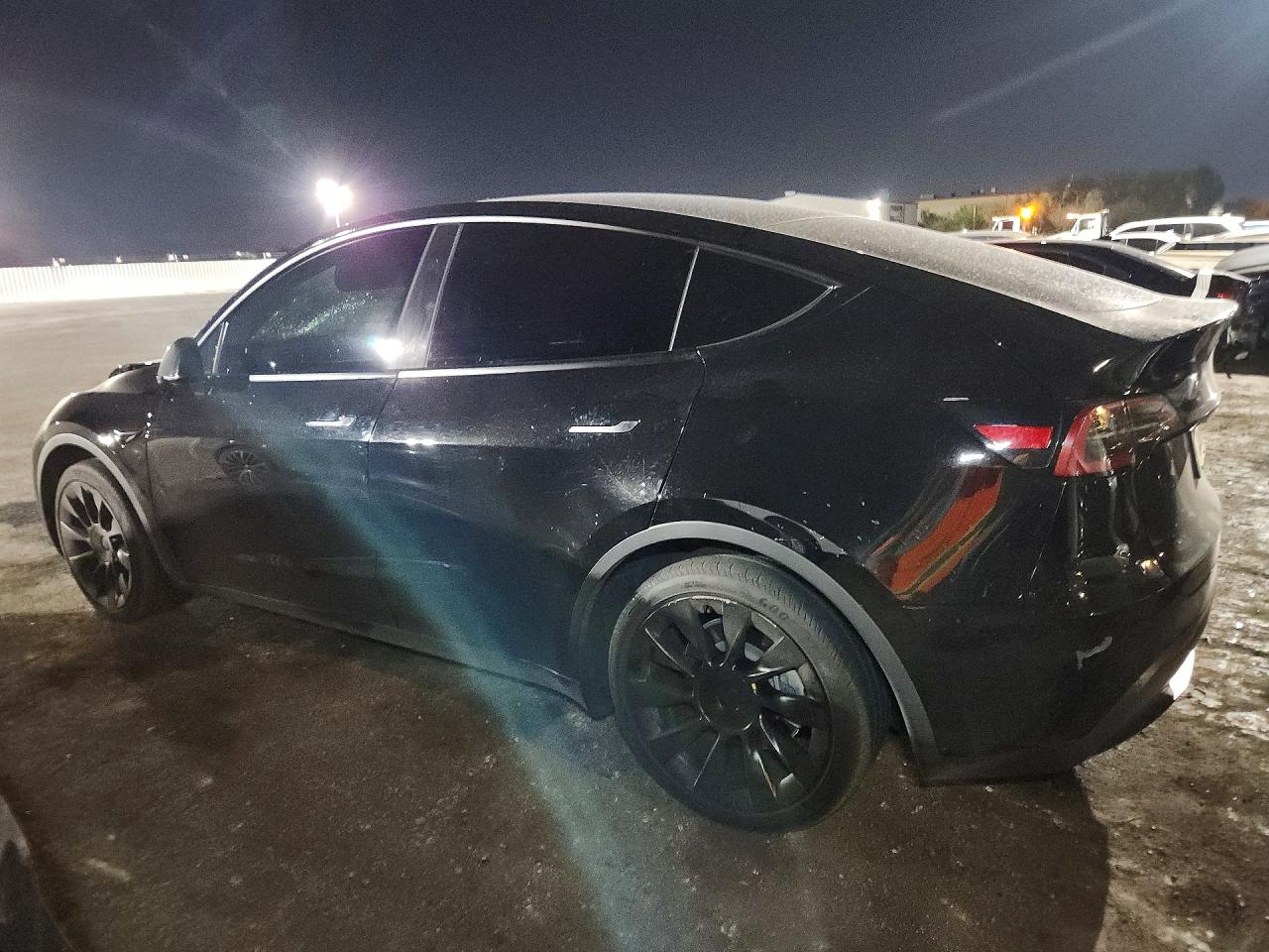 2024 TESLA MODEL Y — снимка 2