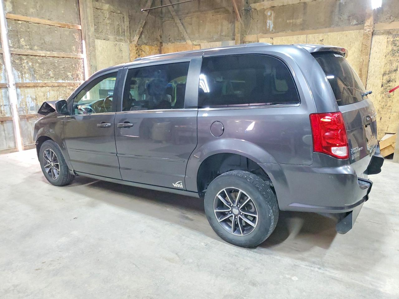 2017 DODGE GRAND CARAVAN SXT — снимка 2