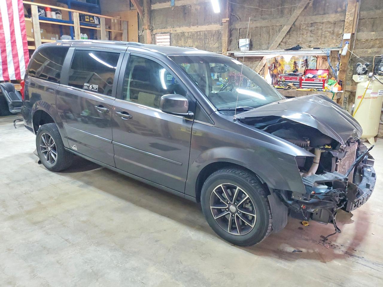 2017 DODGE GRAND CARAVAN SXT — снимка 4