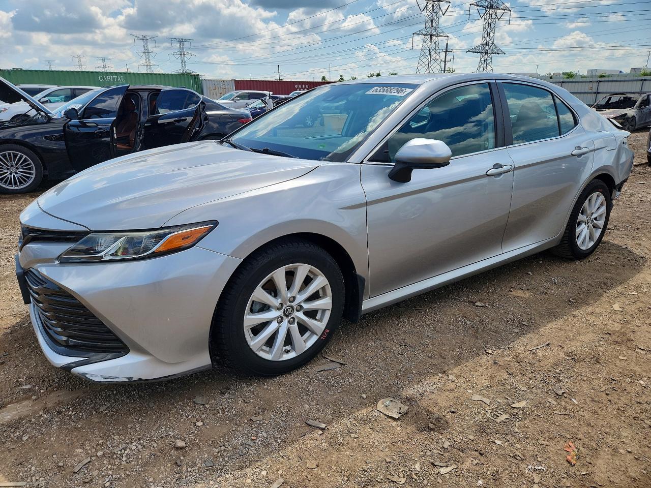 2019 TOYOTA CAMRY LE