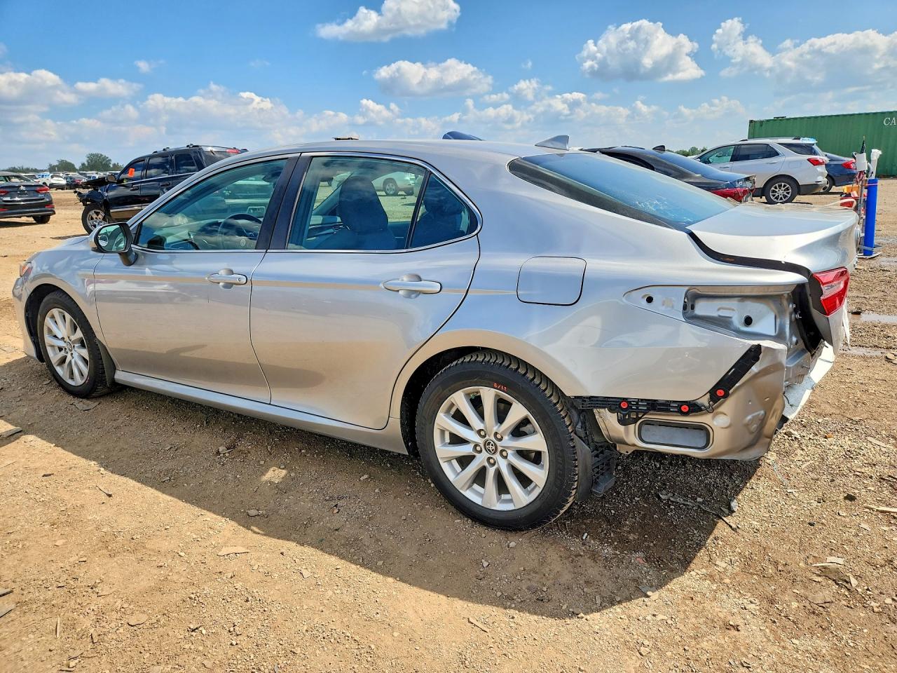 2019 TOYOTA CAMRY LE — снимка 2