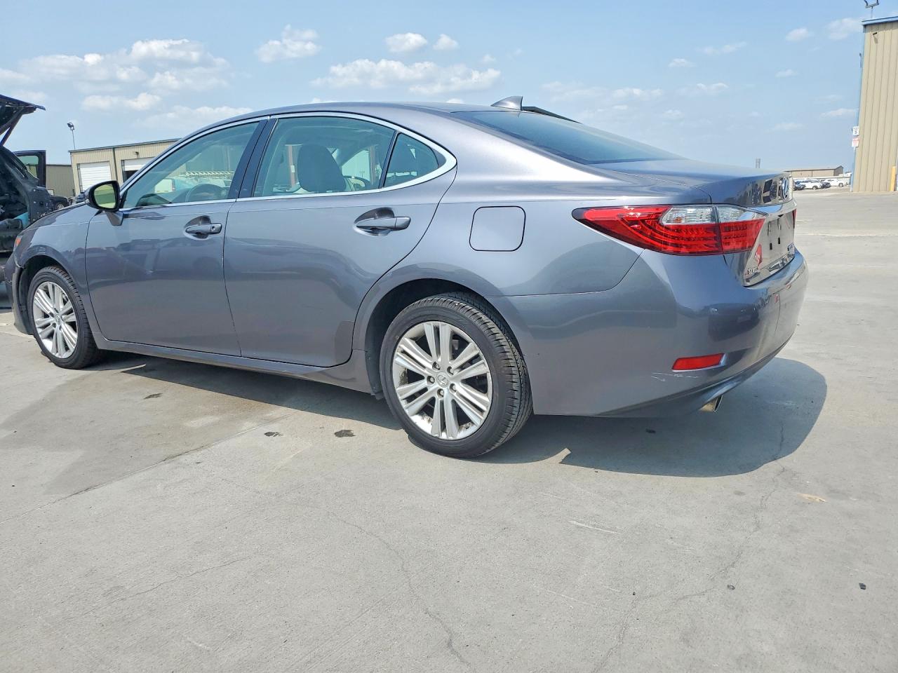 2015 LEXUS ES 350 — снимка 2