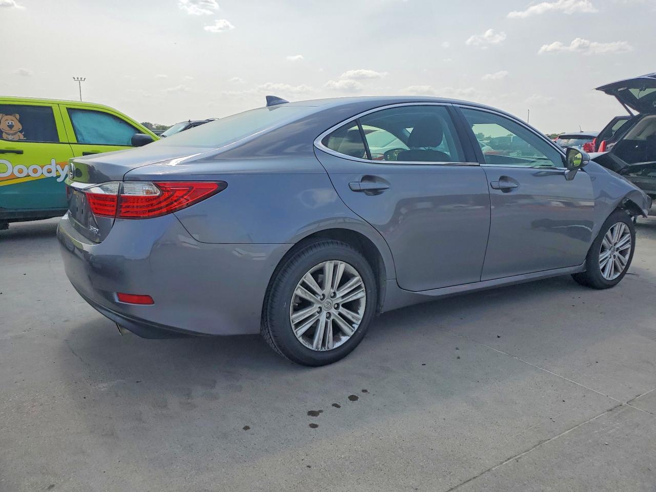 2015 LEXUS ES 350 — снимка 3