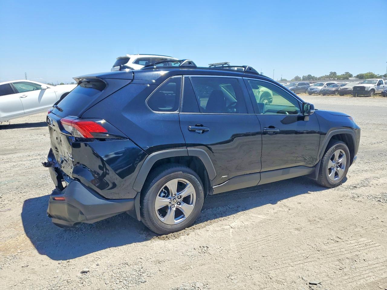 2024 TOYOTA RAV4 HYBRID XLE — снимка 3