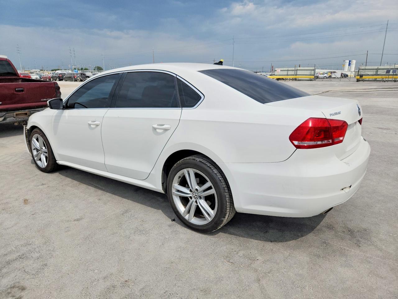 2015 VOLKSWAGEN PASSAT SE — снимка 2
