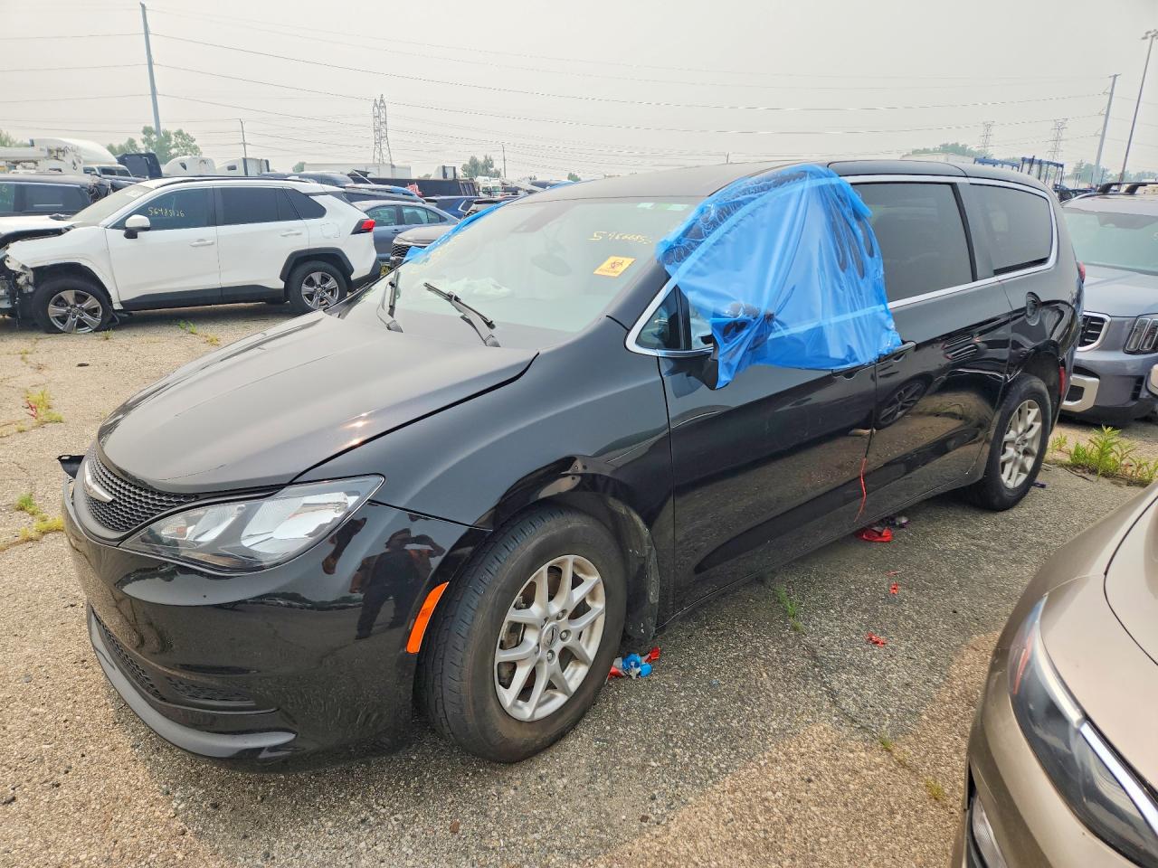 2024 CHRYSLER VOYAGER LX
