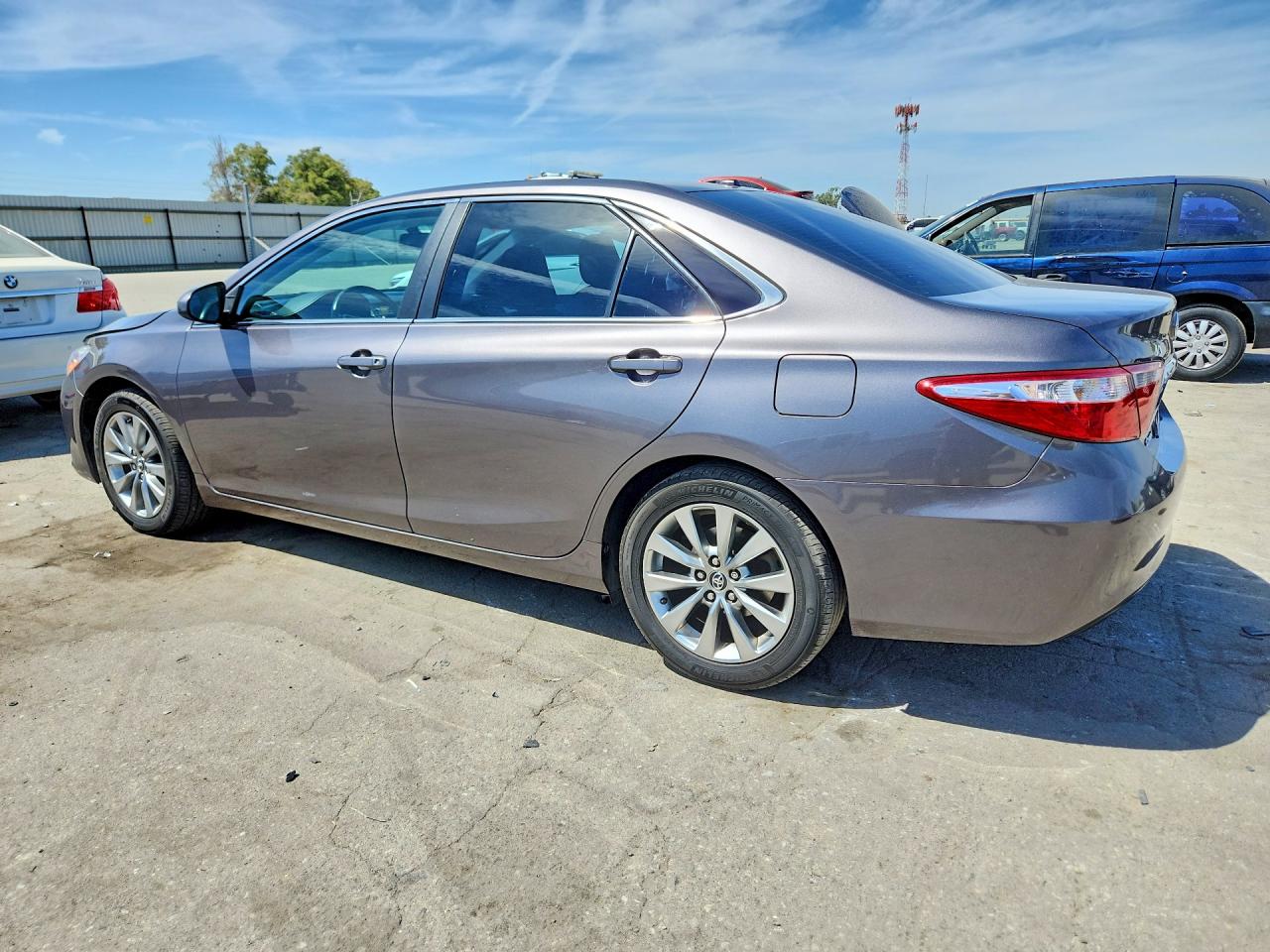 2015 TOYOTA CAMRY XLE — снимка 2