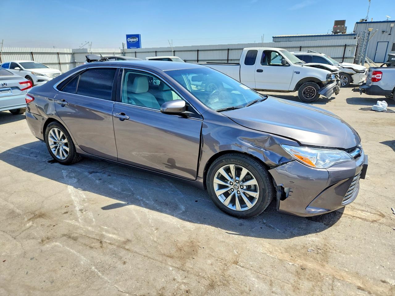2015 TOYOTA CAMRY XLE — снимка 4