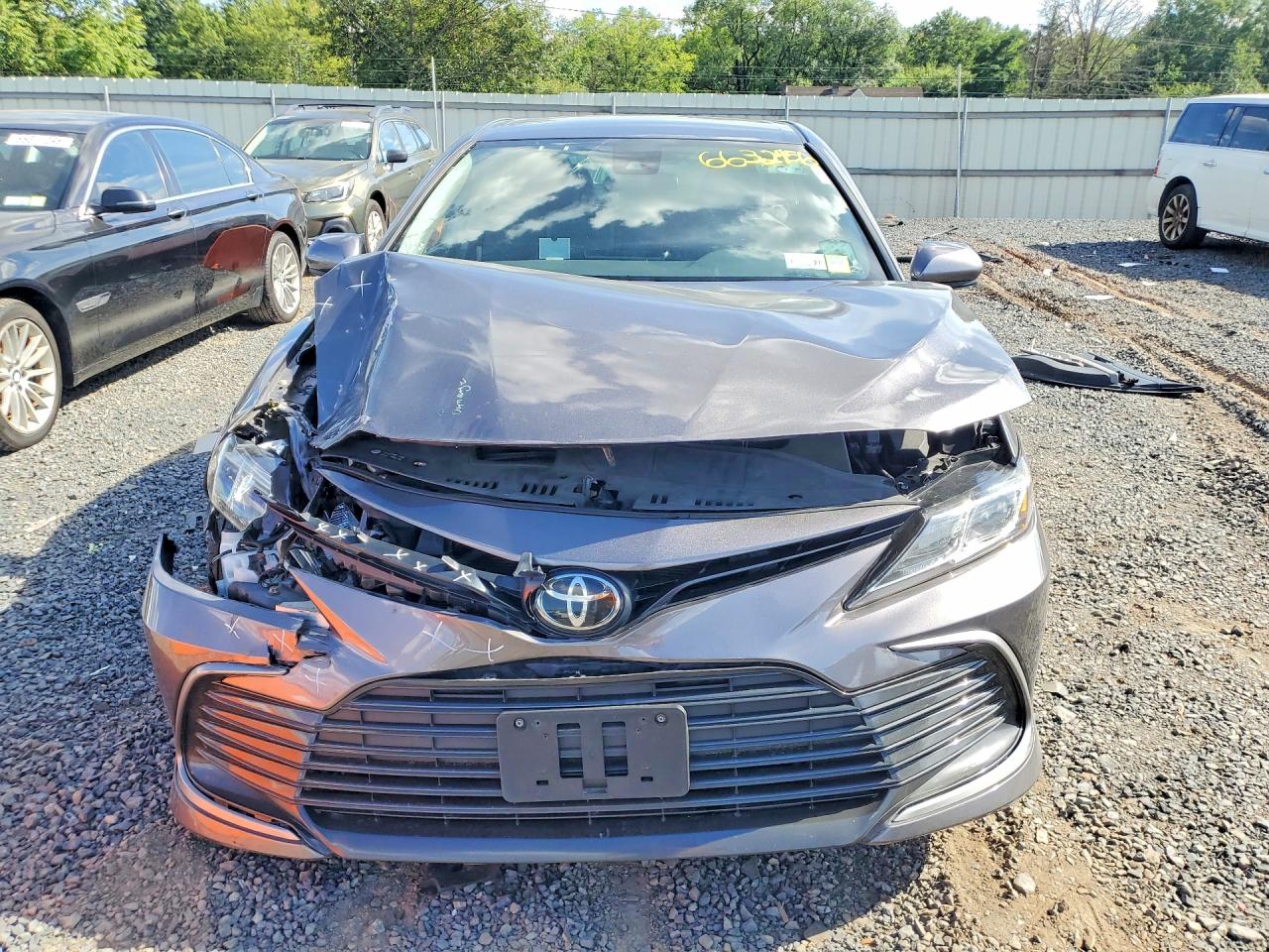 2021 TOYOTA CAMRY LE — снимка 5